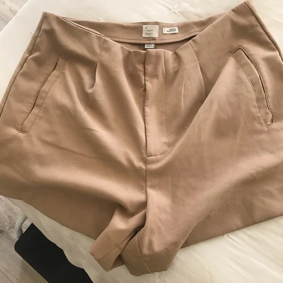 Women's High-Rise Tailored Shorts A New Day Size 14 NWOT - Picture 3 of 8